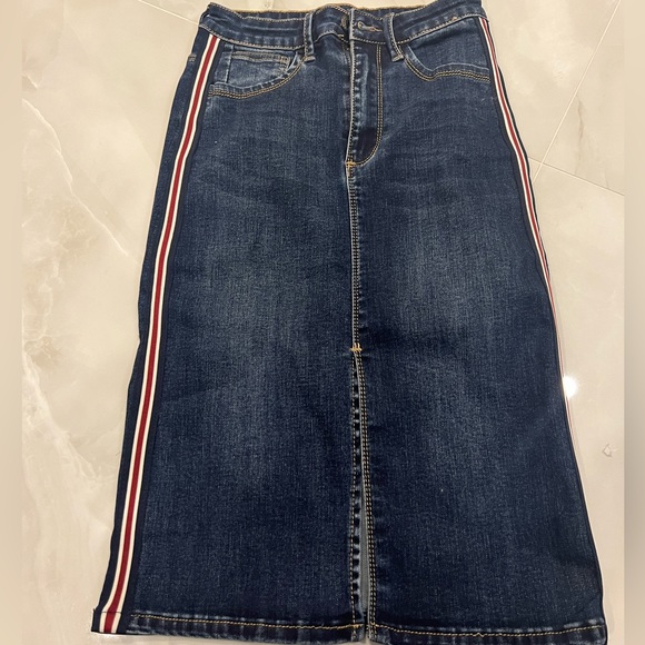 Denim Maxi Skirt - Picture 2 of 4